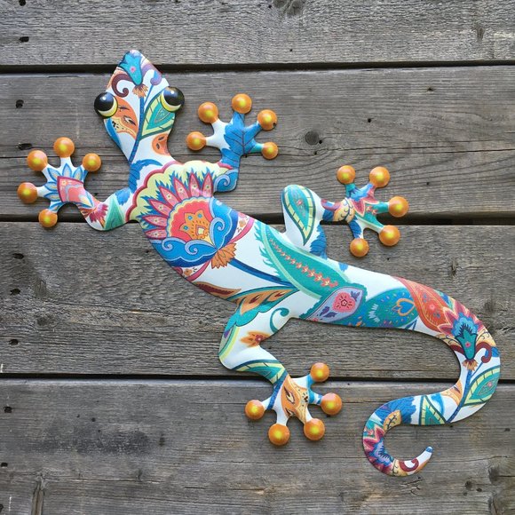 18" Vibrant WHITE Multicolor Gecko Metal Wall Decor - Picture 1 of 3